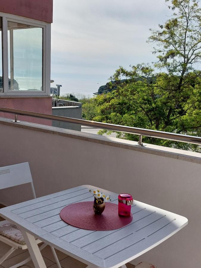 Apartman Suzy Pula Buitenkant foto